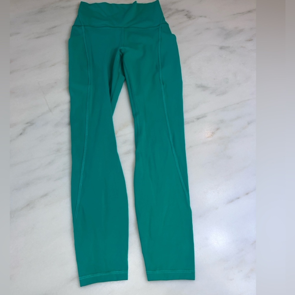 Lululemon Align High-Rise Pant with Pockets 25"
Maldives Green Sz 4 guc pilling
